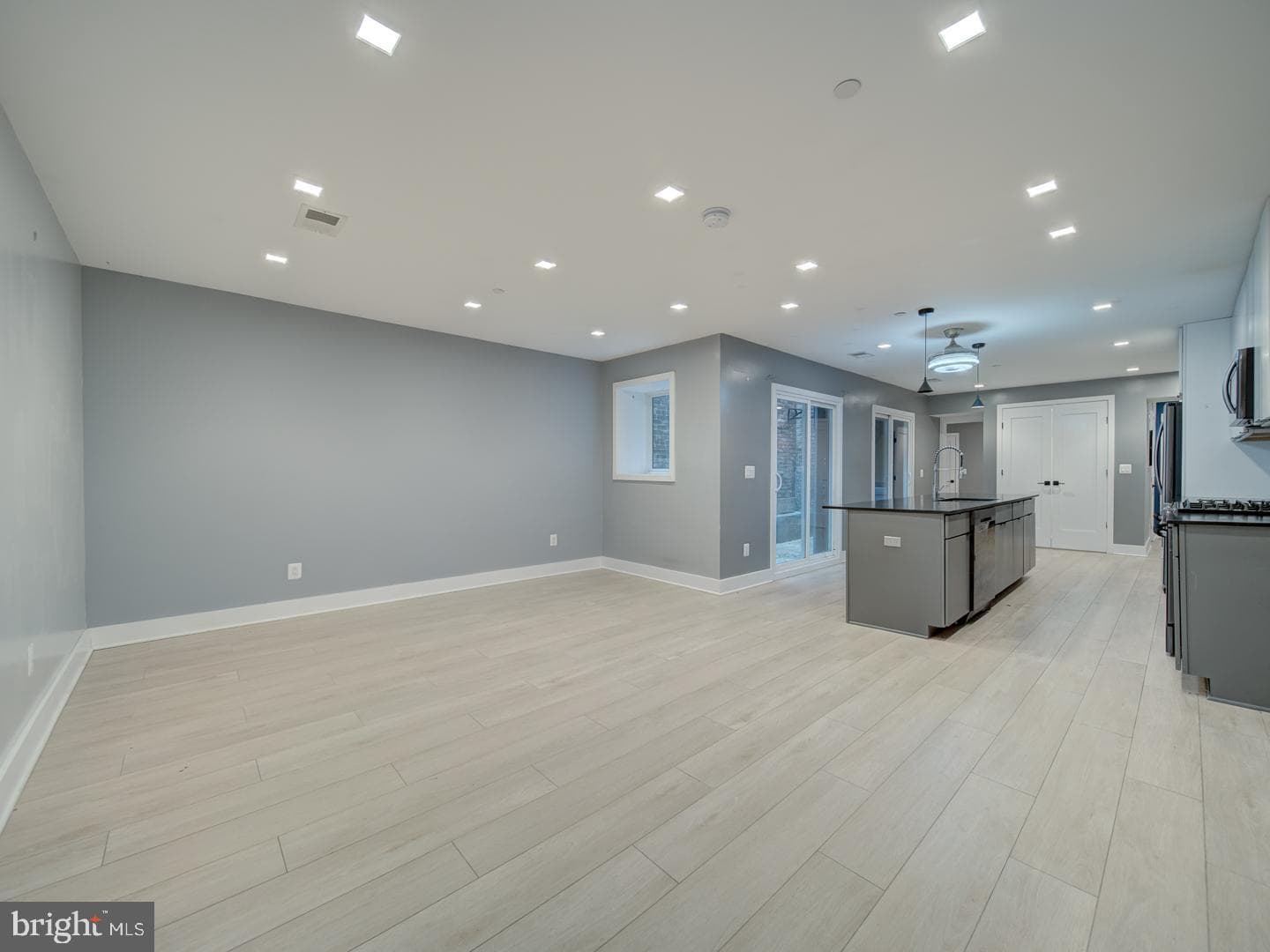 615 15th Street NE #1 photo 17