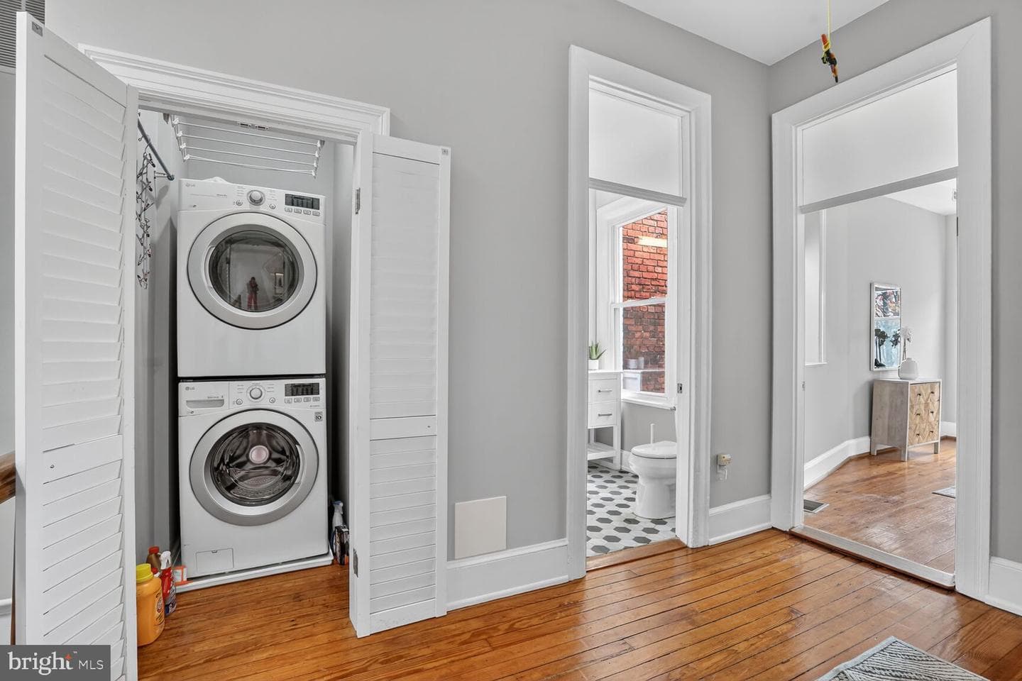 1243 E Street SE photo 22