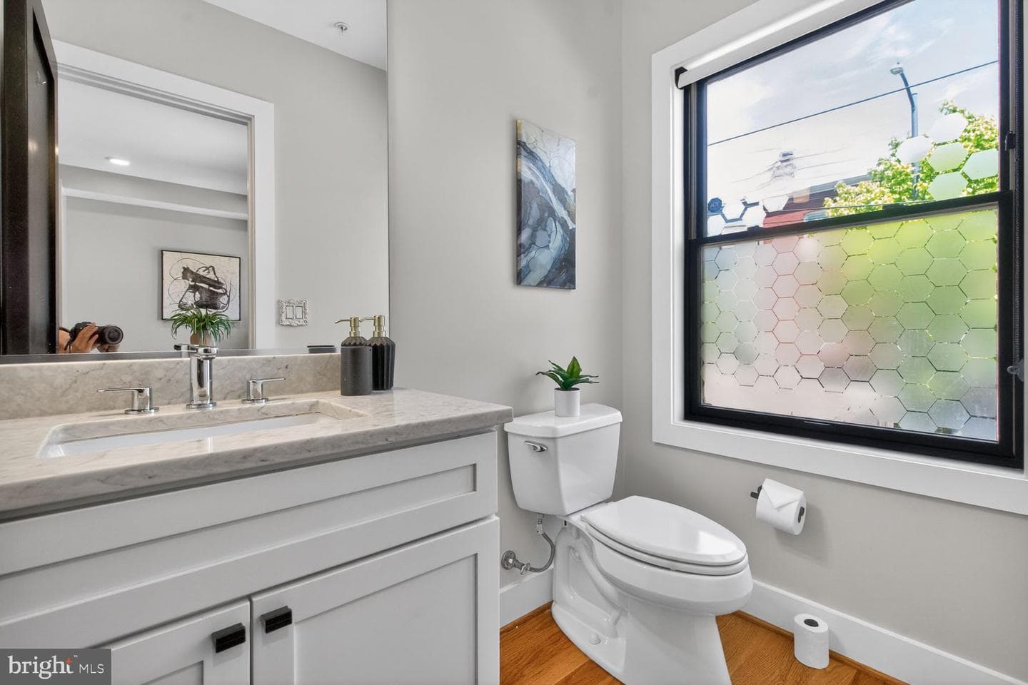 609 Gresham Place NW #1 photo 15