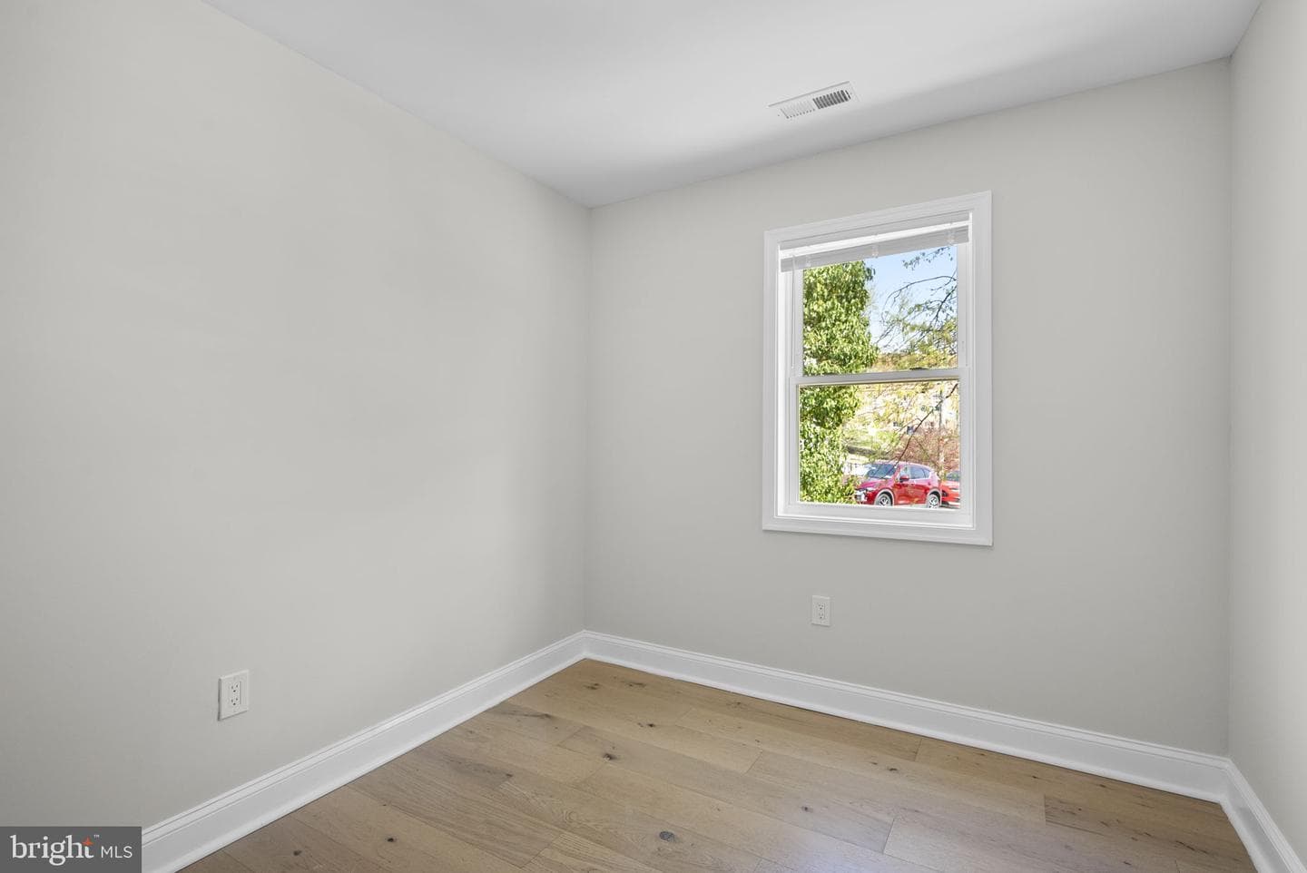 712 Congress Street SE photo 26