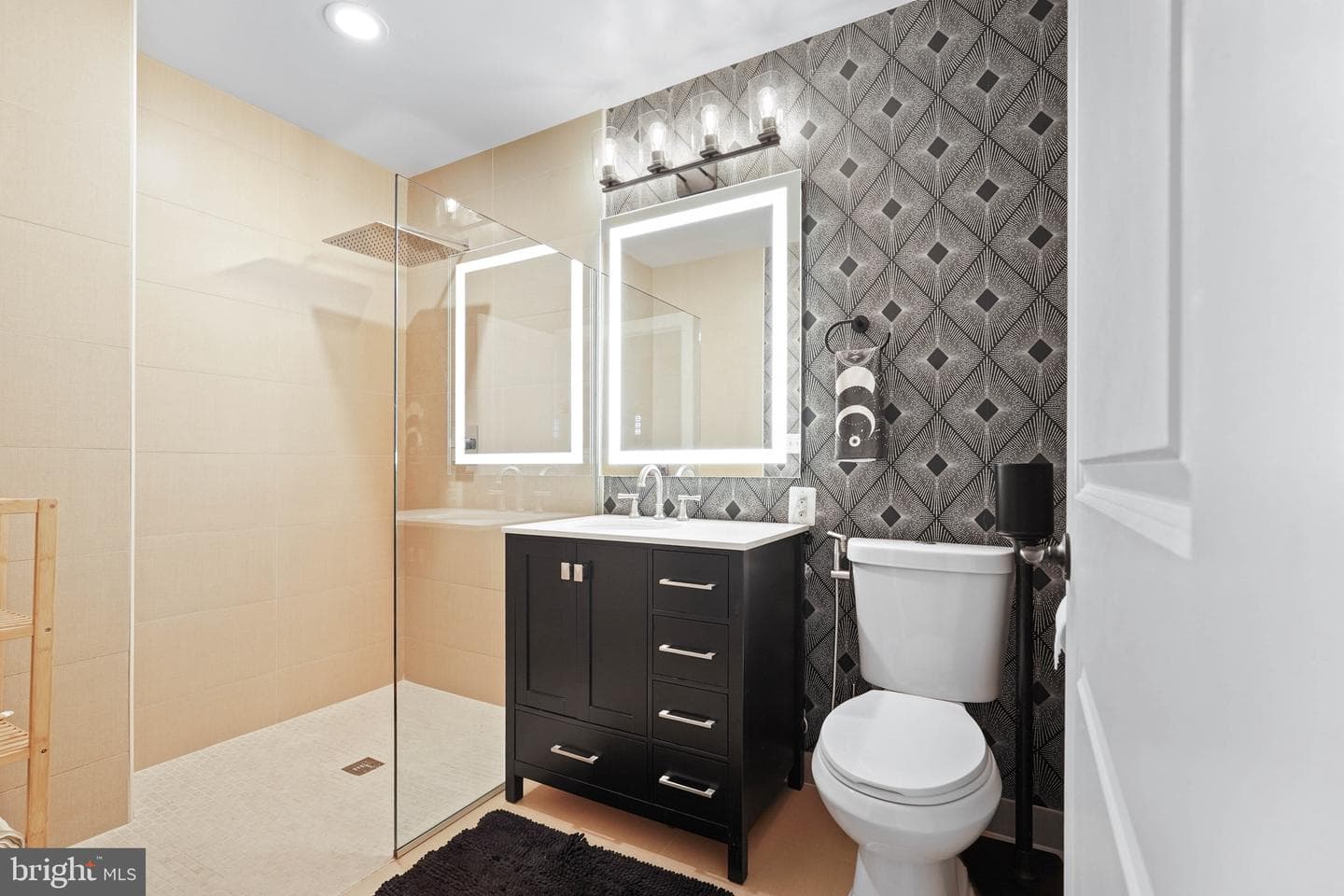 528 Kennedy Street NW #102 photo 16