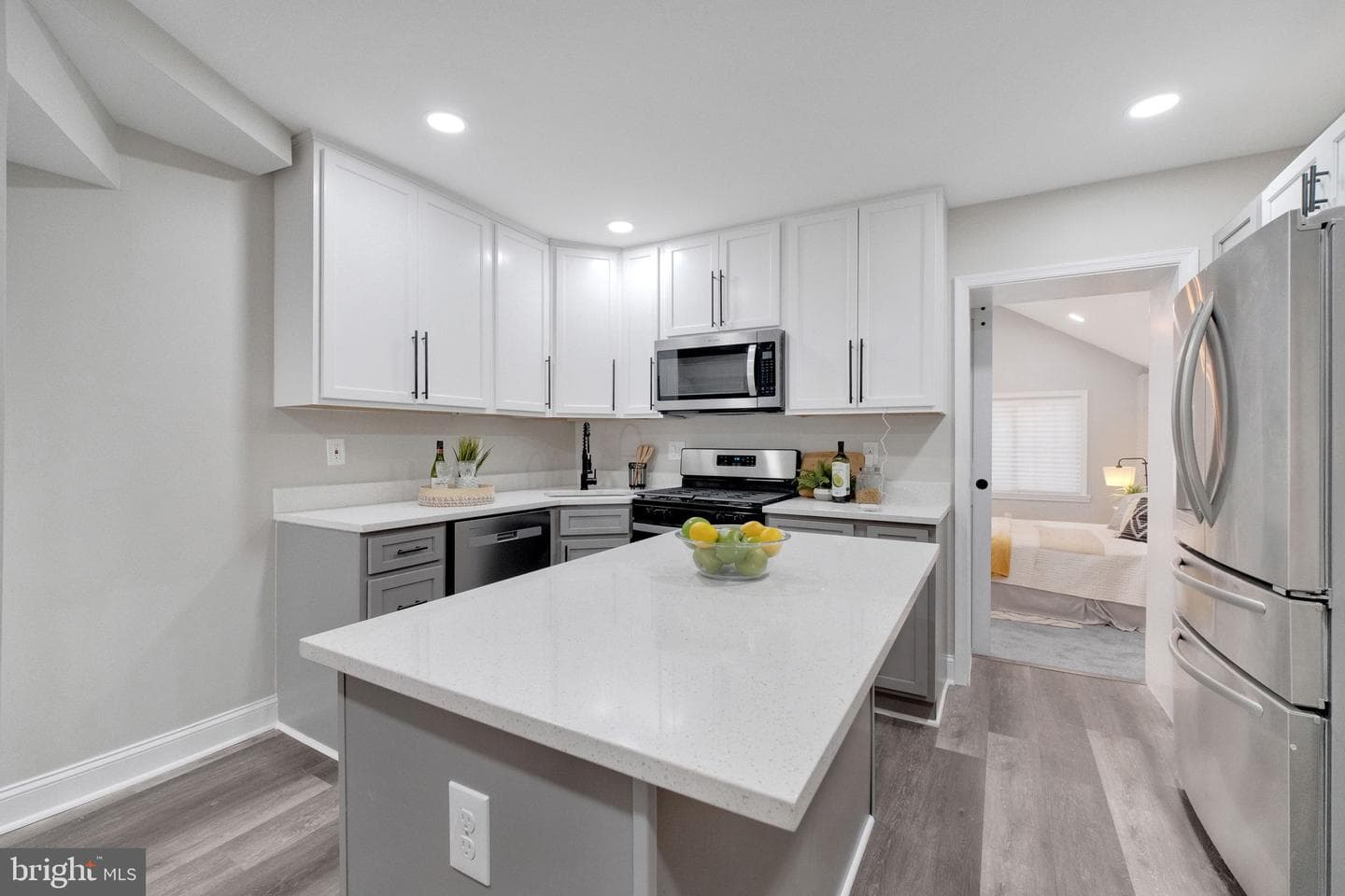 4035 Benning Road NE photo 2