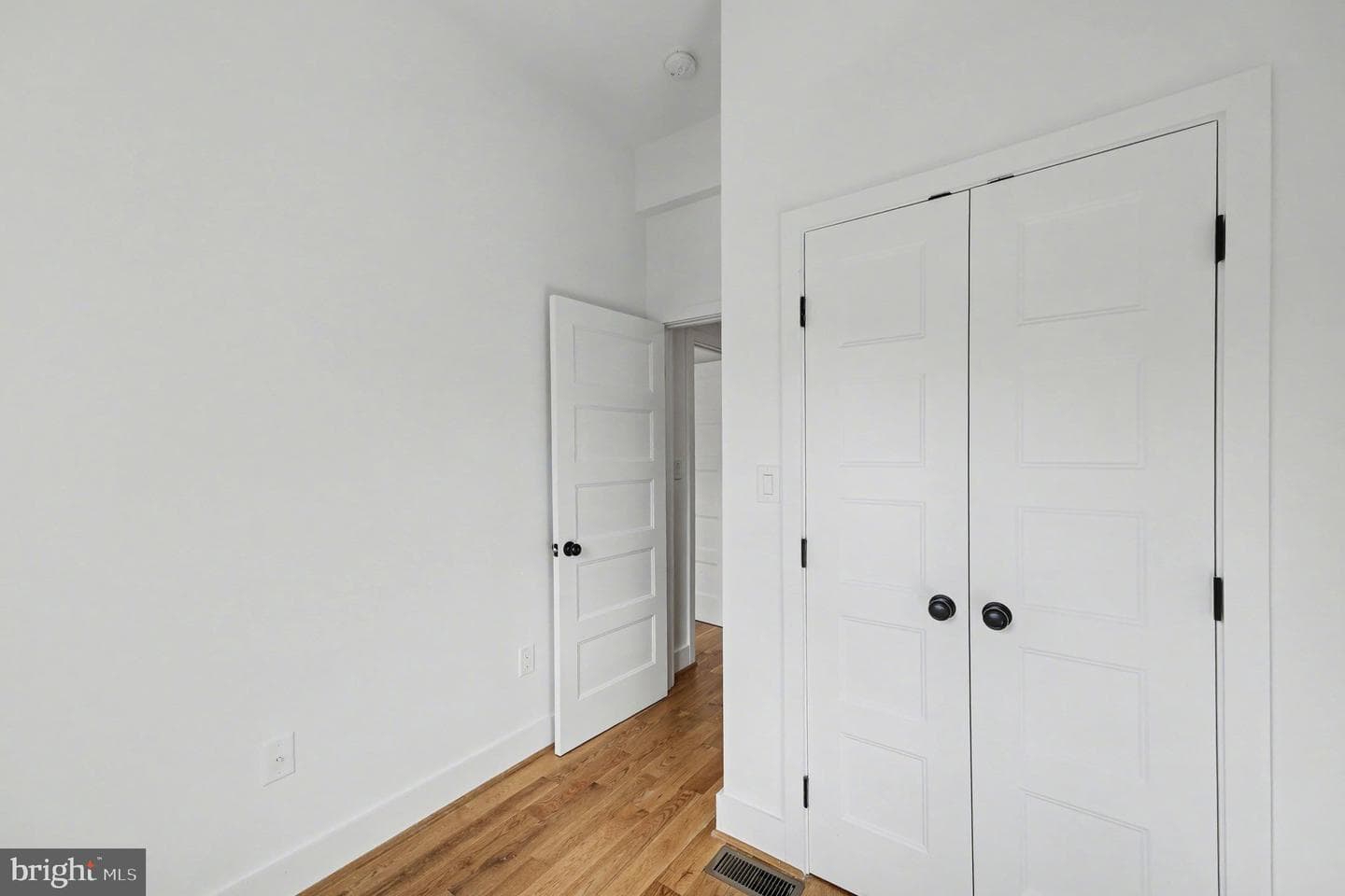 1427 Parkwood Place NW photo 30