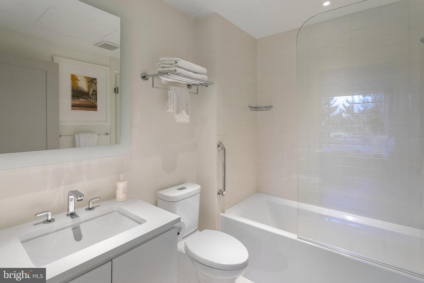 2501 M Street NW #t12 photo 28
