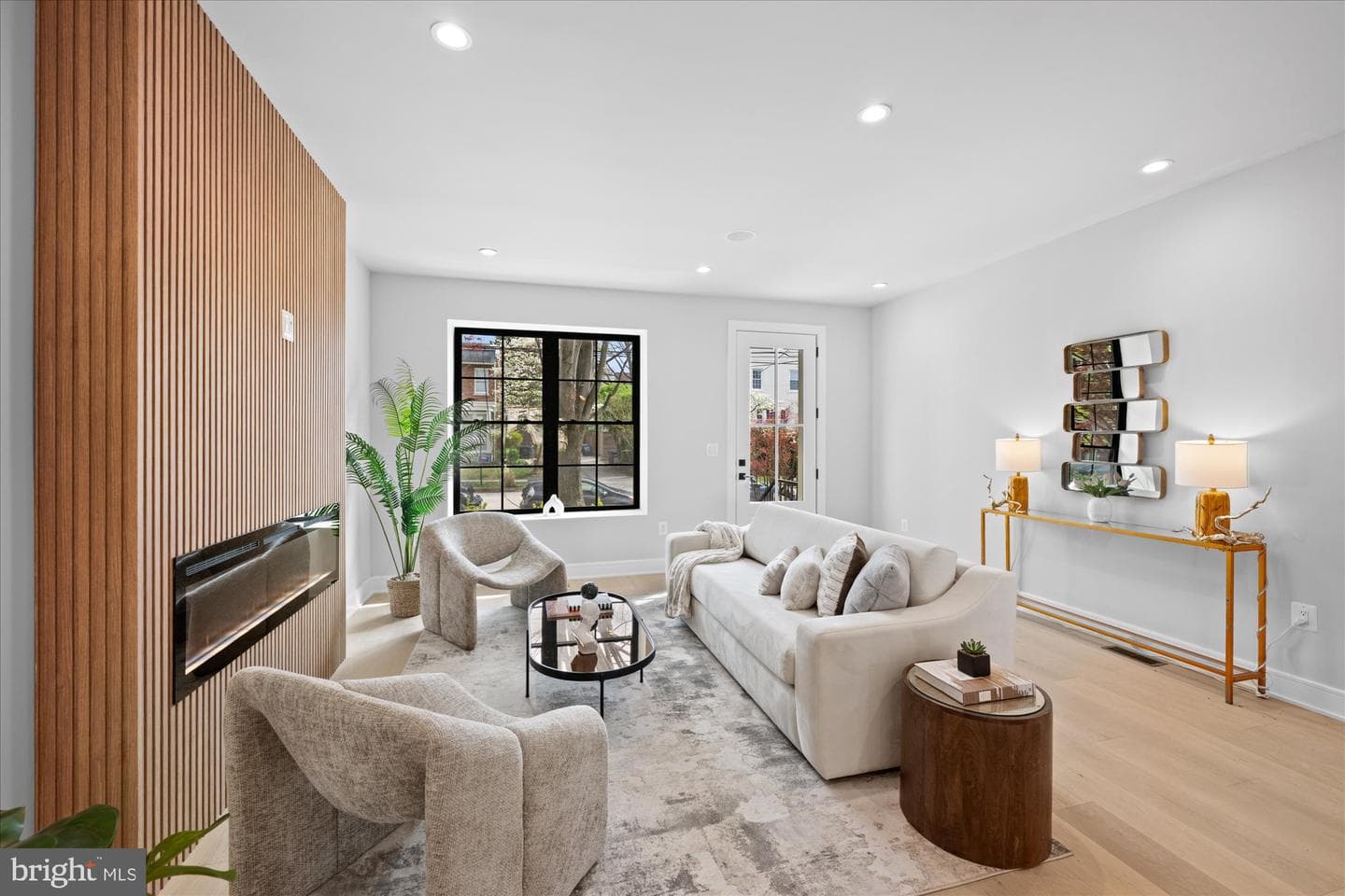 4441 Harrison Street NW photo 4