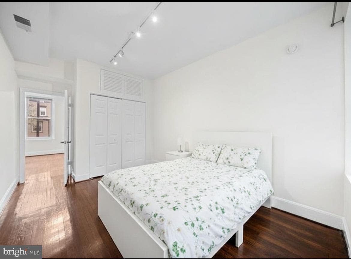 1706 U Street NW #202 photo 3