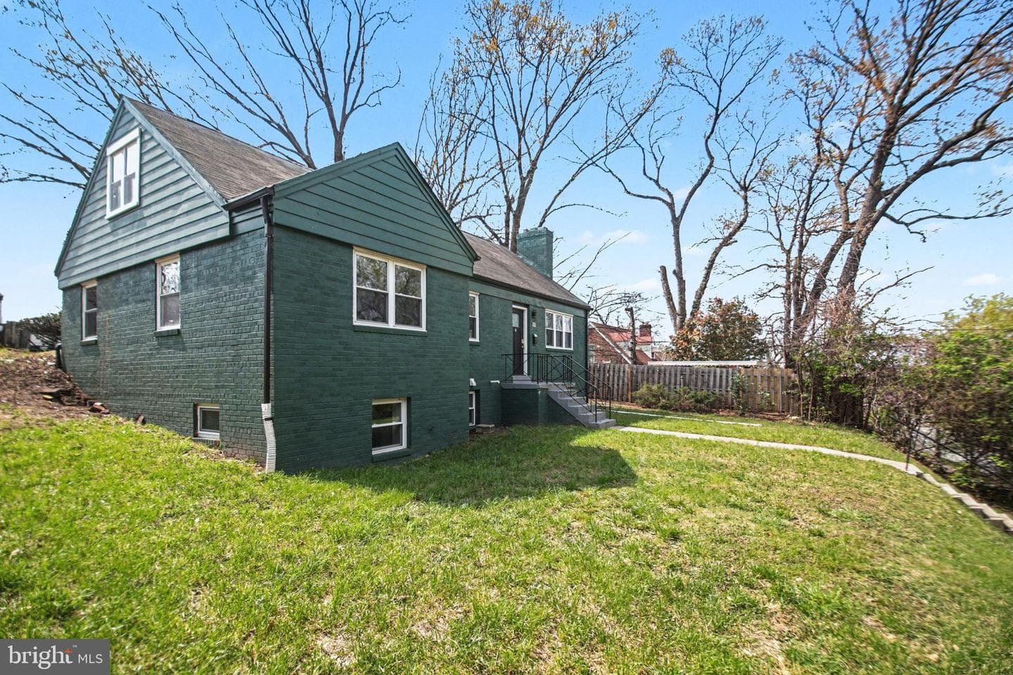 3243 Massachusetts Avenue SE photo 23