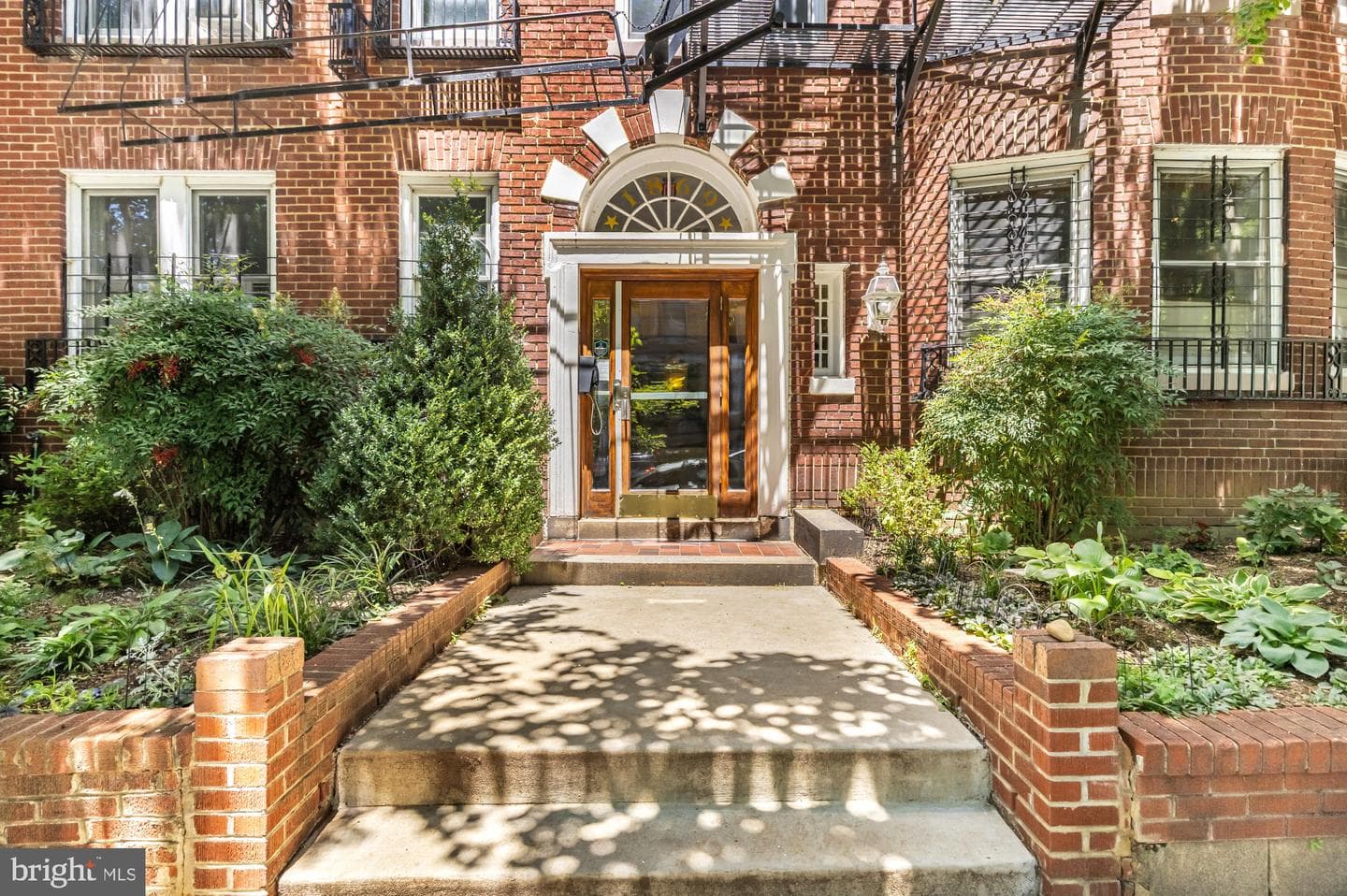 1869 Mintwood Place NW #24 photo 31