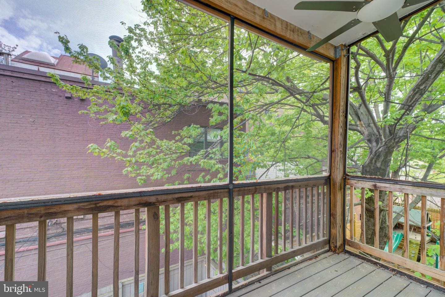 1211 Constitution Avenue NE photo 13