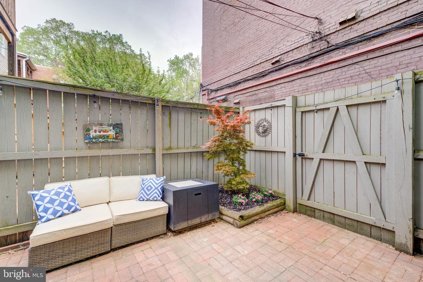 1211 Constitution Avenue NE photo 16