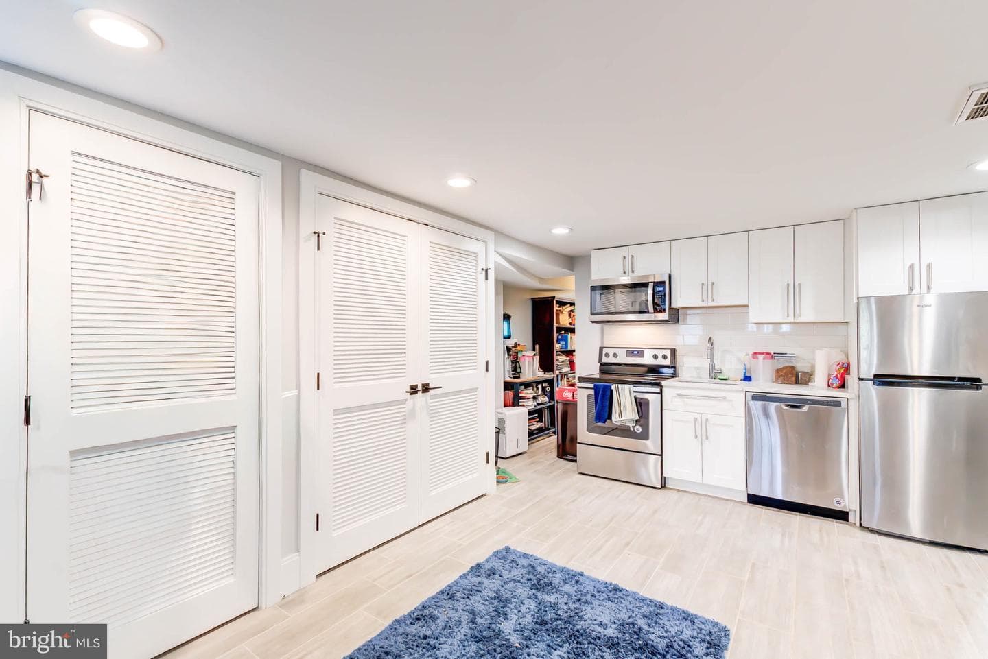 1211 Constitution Avenue NE photo 19