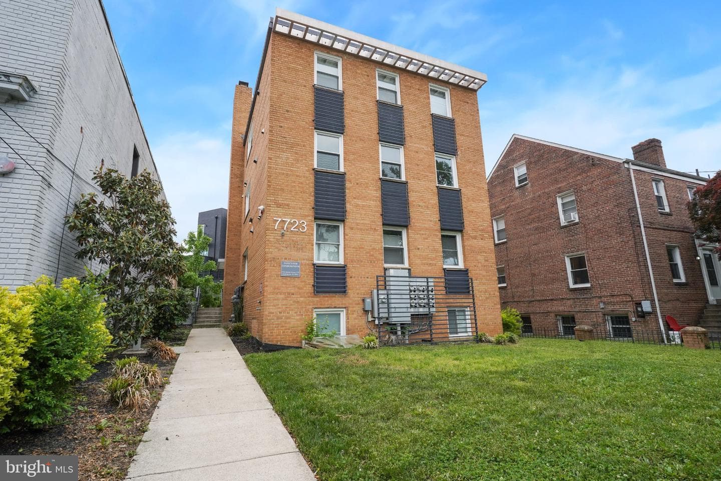7723 Alaska Avenue NW #103, Washington