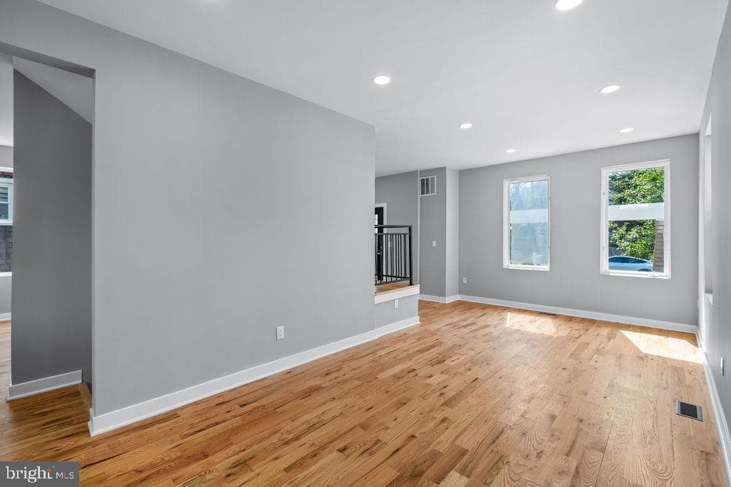 2316 Monroe Street NE photo 4