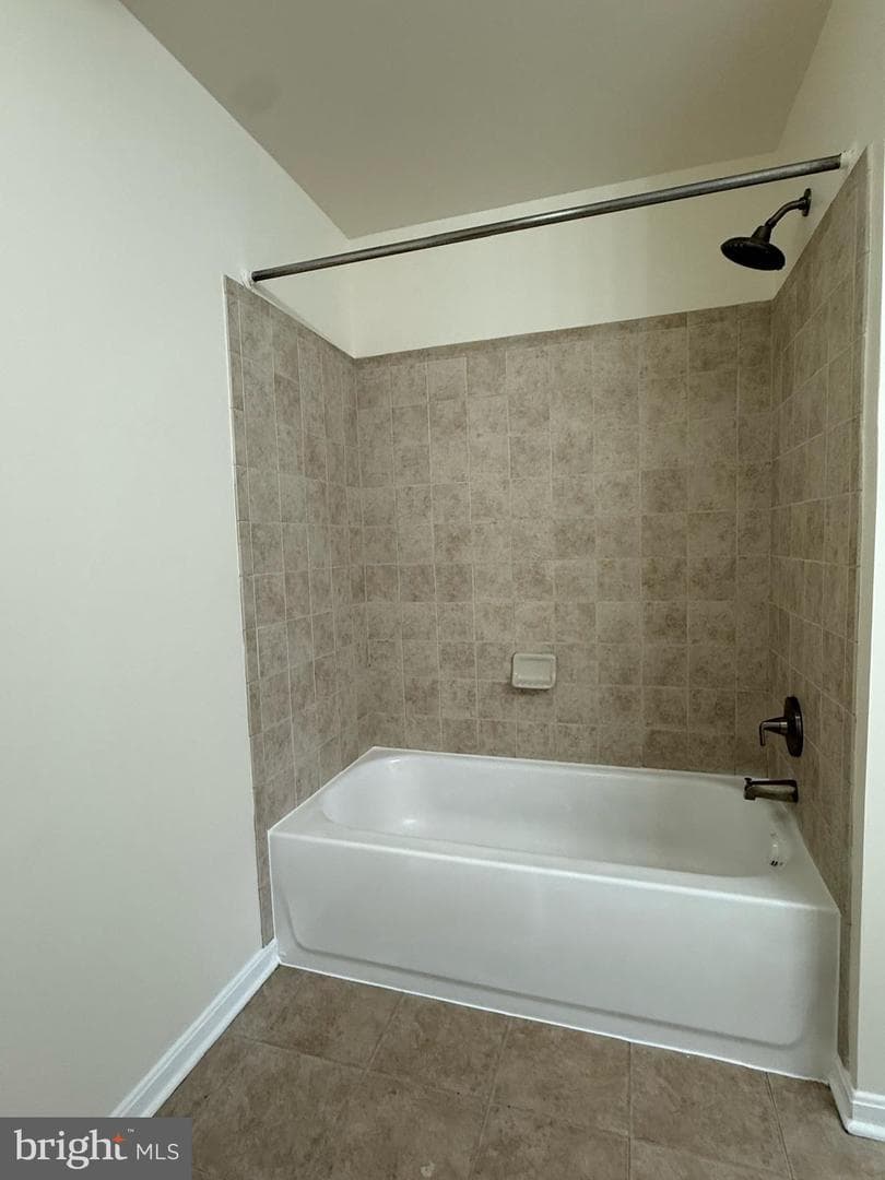 1512 Tanner Court SE photo 24