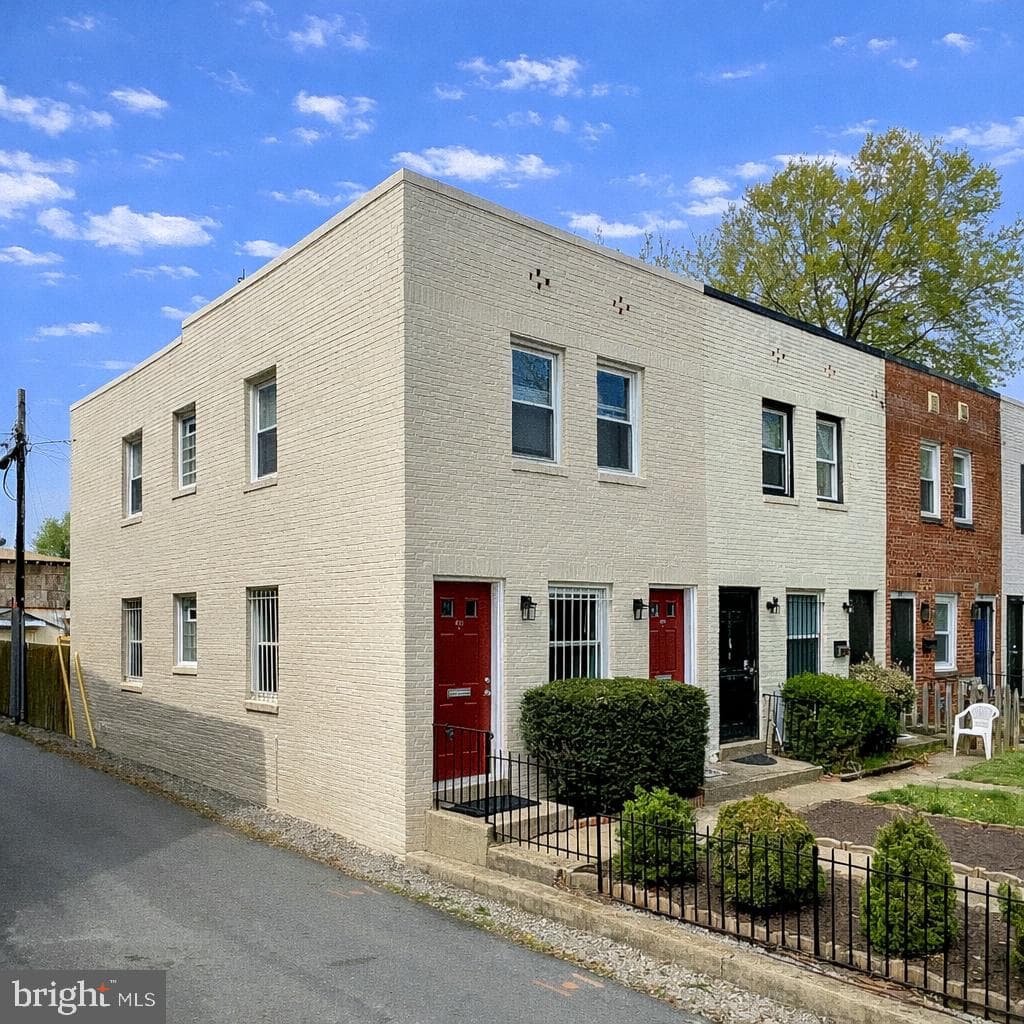 433-435 17th Street SE, Washington