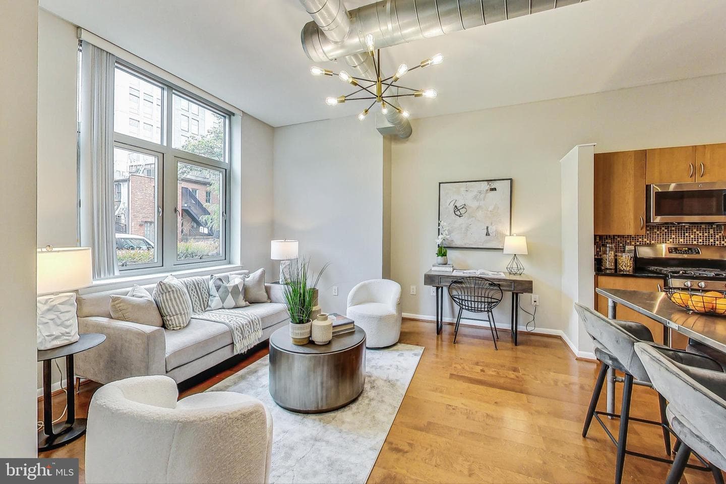 811 4th Street NW #112, Washington