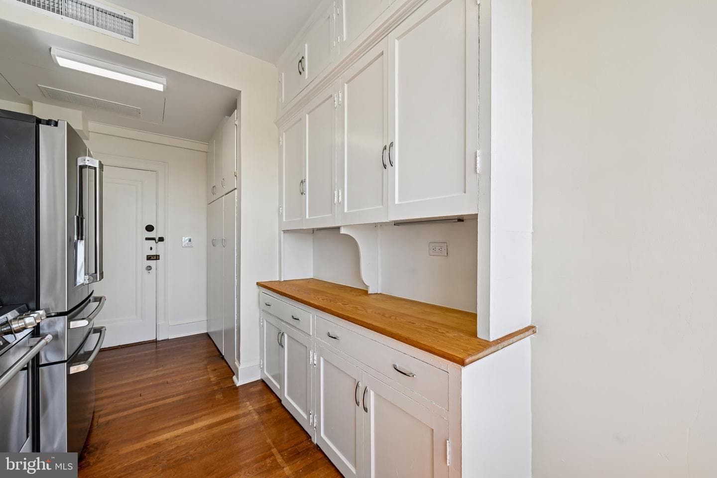 1661 Crescent Place NW #502 photo 26