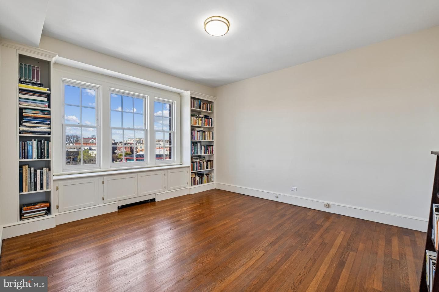 1661 Crescent Place NW #502 photo 32