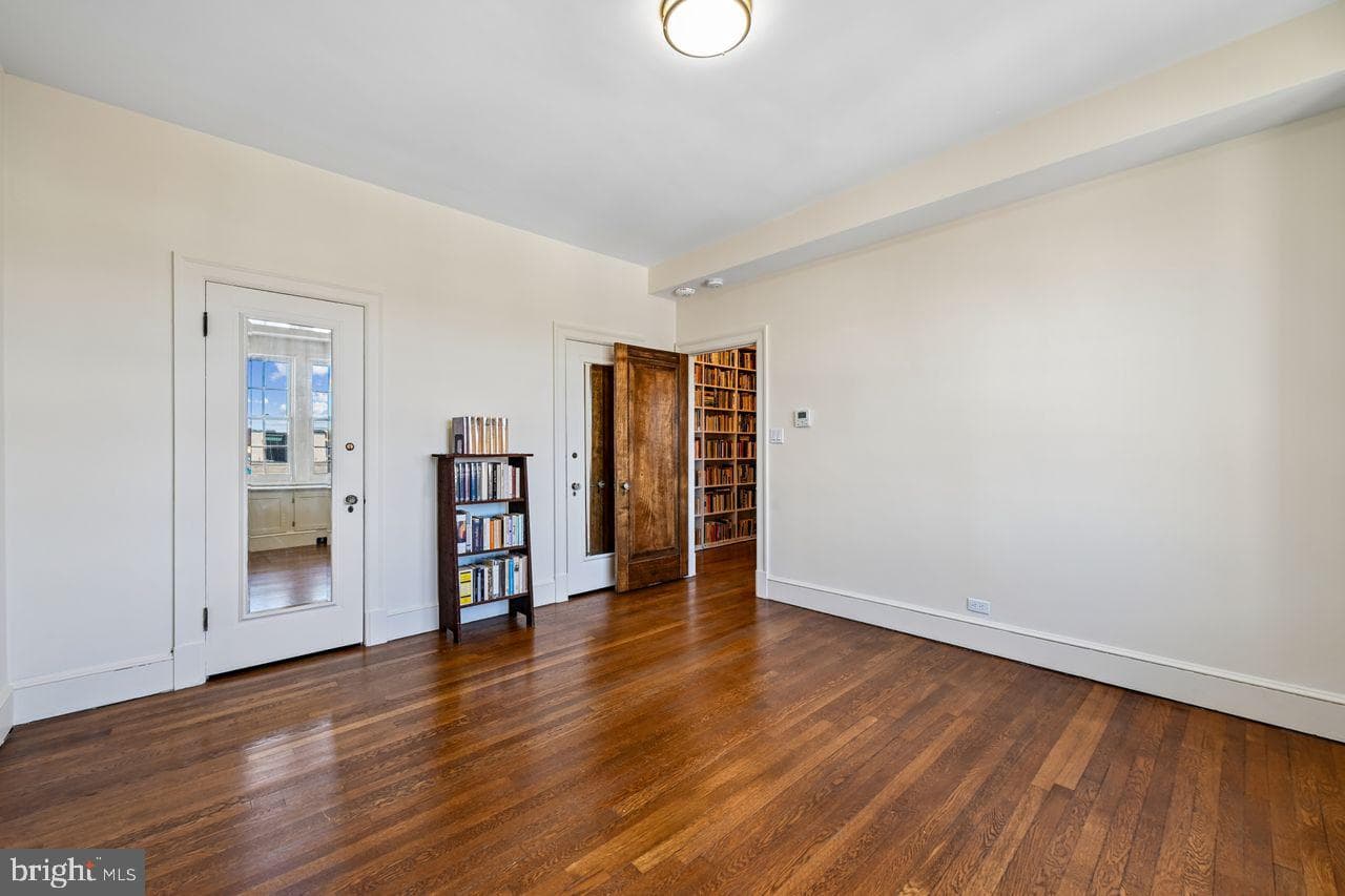 1661 Crescent Place NW #502 photo 34