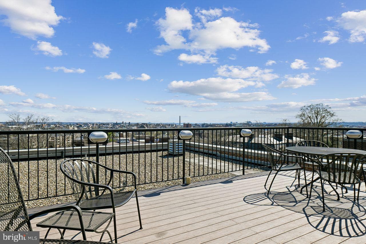1661 Crescent Place NW #502 photo 38