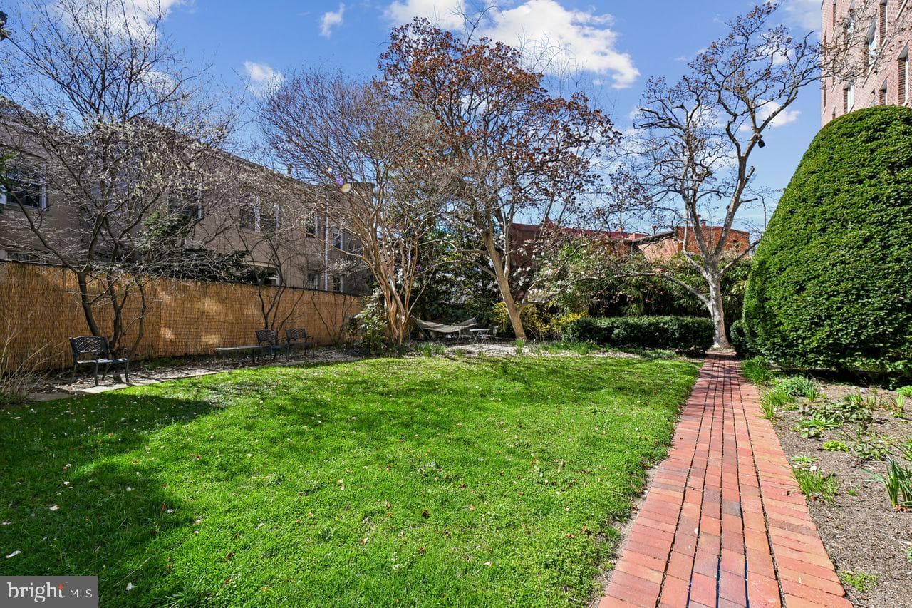 1661 Crescent Place NW #502 photo 46