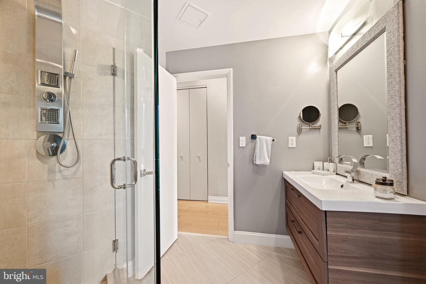 301 Massachusetts Avenue NW #403 photo 24