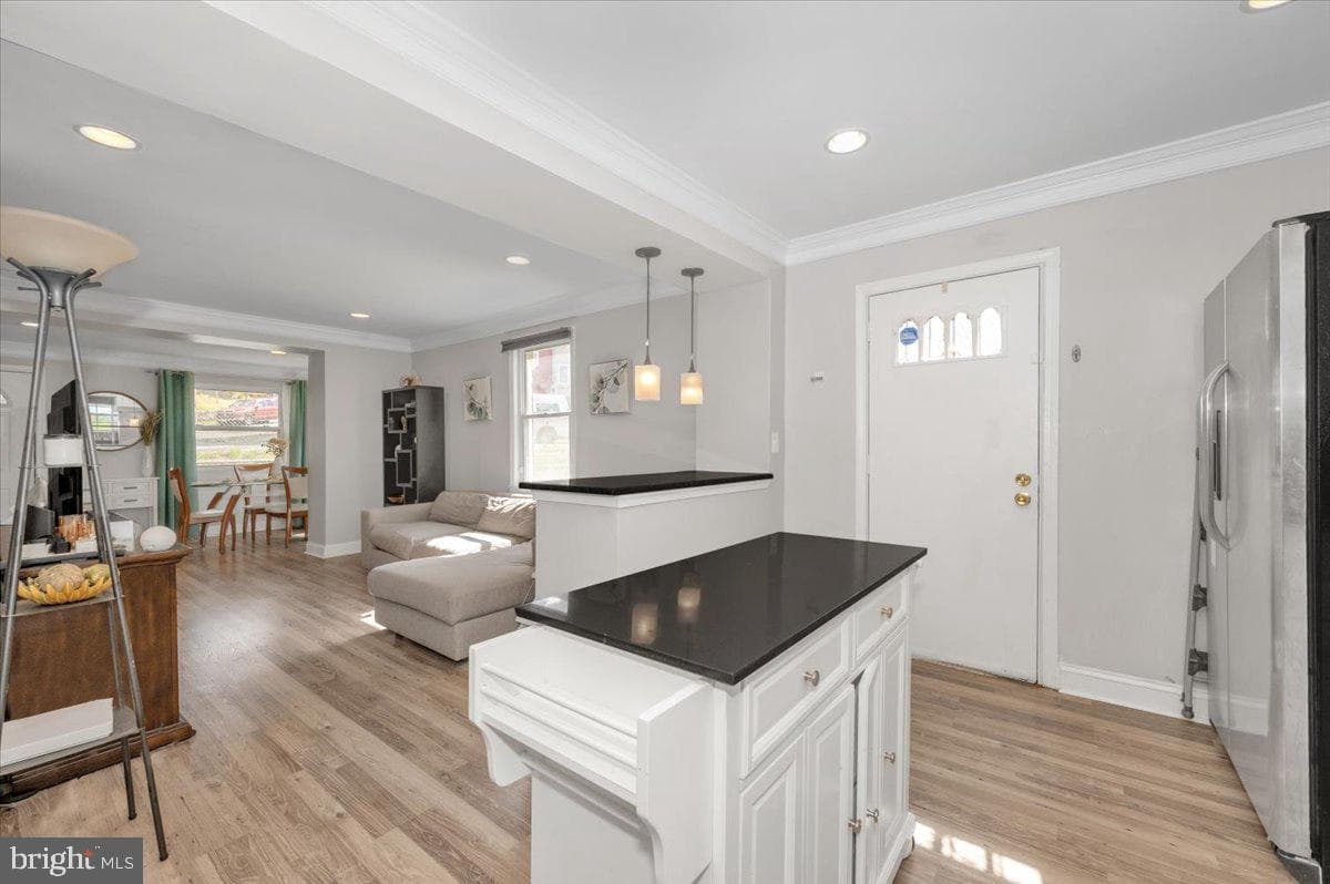 5124 Just Street NE photo 10