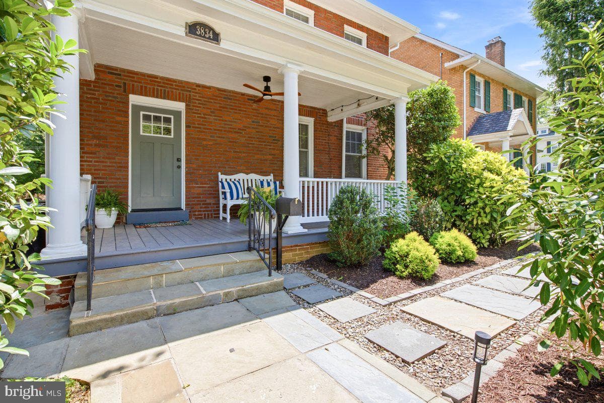 3834 Mckinley Street NW, Washington