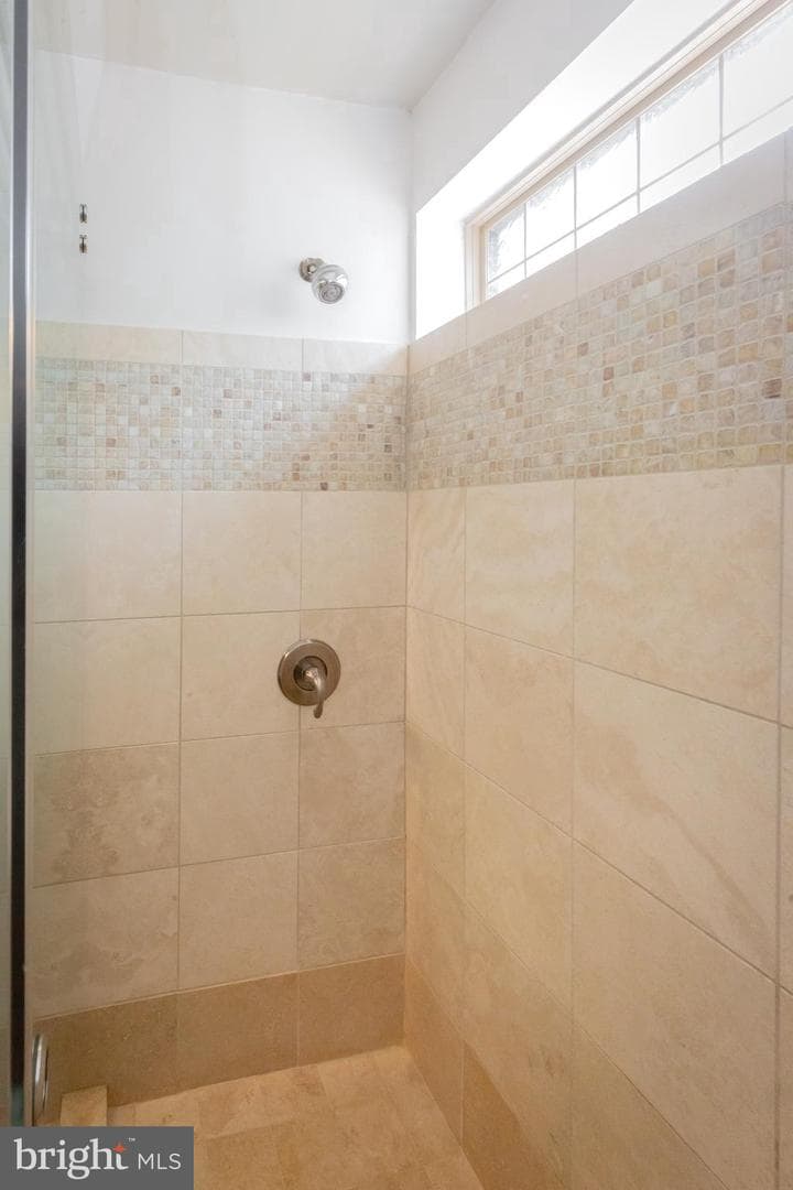 423 18th Street NE #12 photo 36