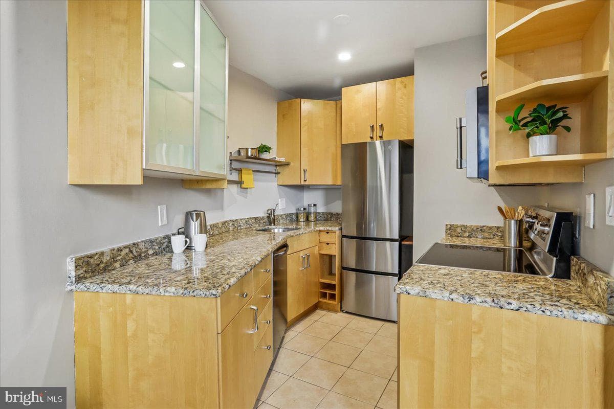 2129 Florida Avenue NW #407 photo 16