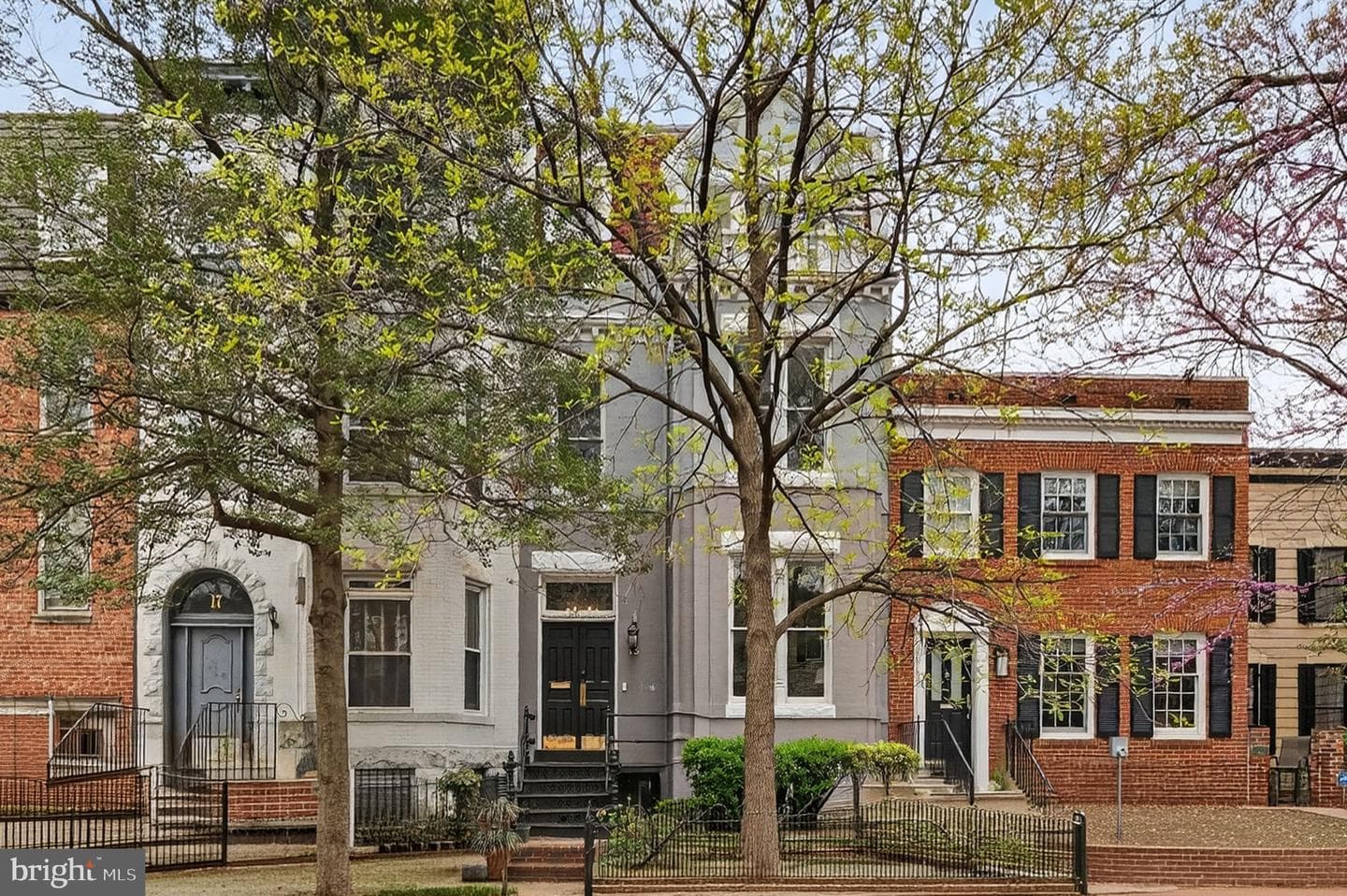 15 3rd Street NE #2, Washington