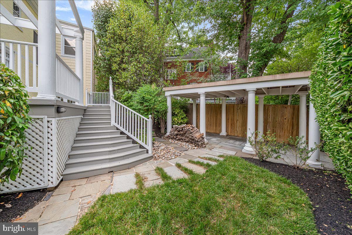 3001 Mckinley Street NW photo 10