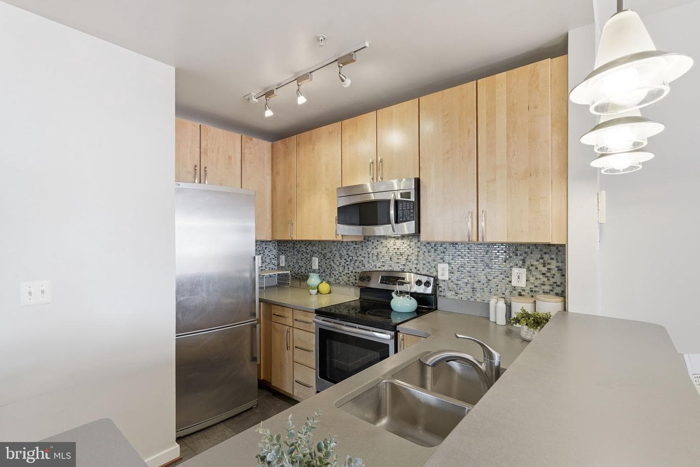 2412 17th Street NW #305 photo 14