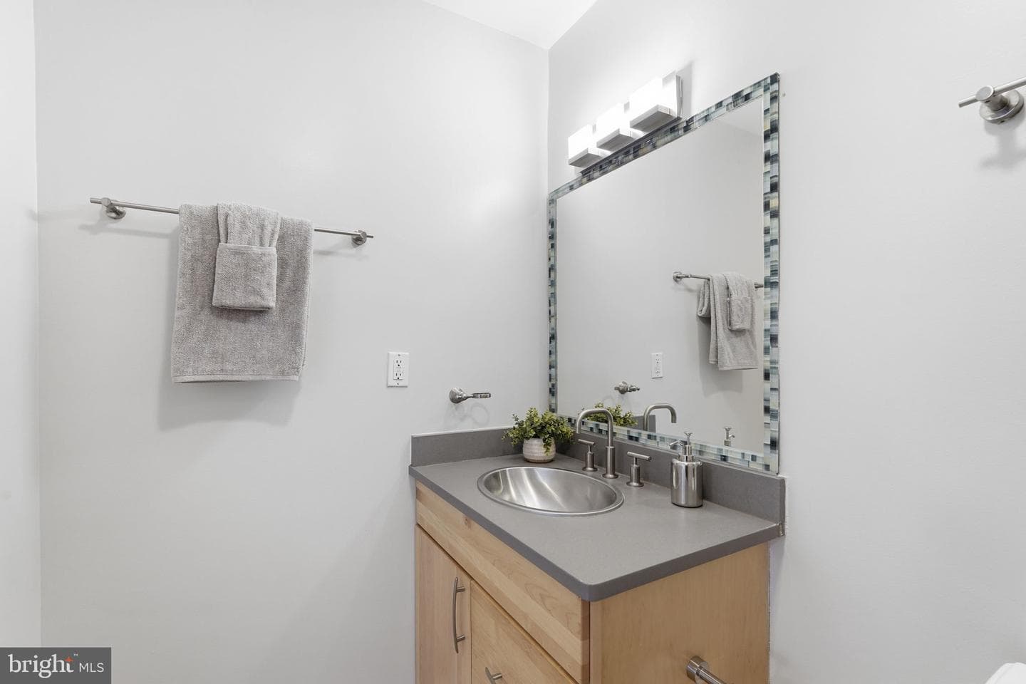 2412 17th Street NW #305 photo 23