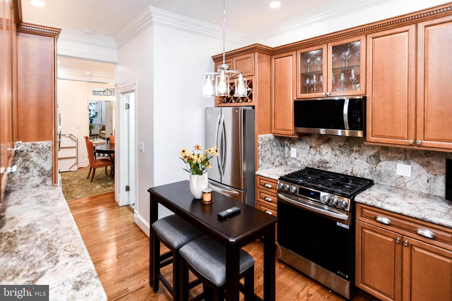 34 R Street NE photo 23
