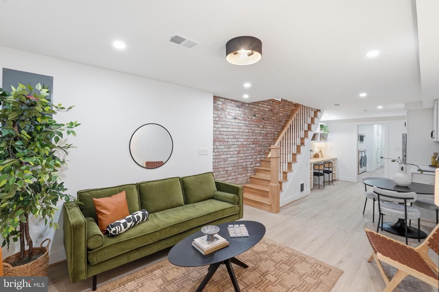 1227 E Street SE photo 34