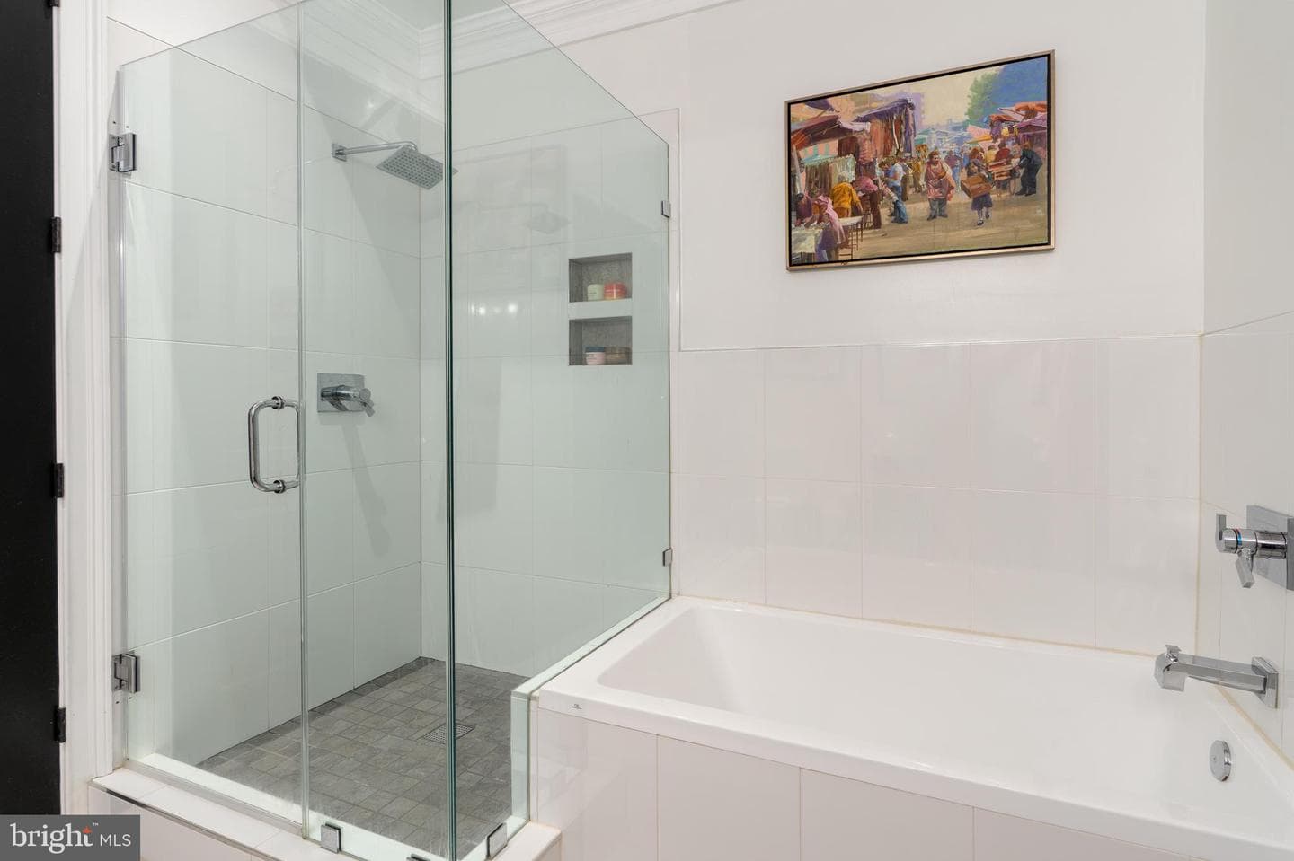 2464 Ontario Road NW #1 photo 11