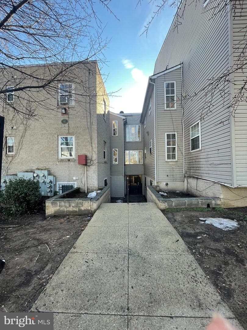 612 Eastern Avenue NE #c02