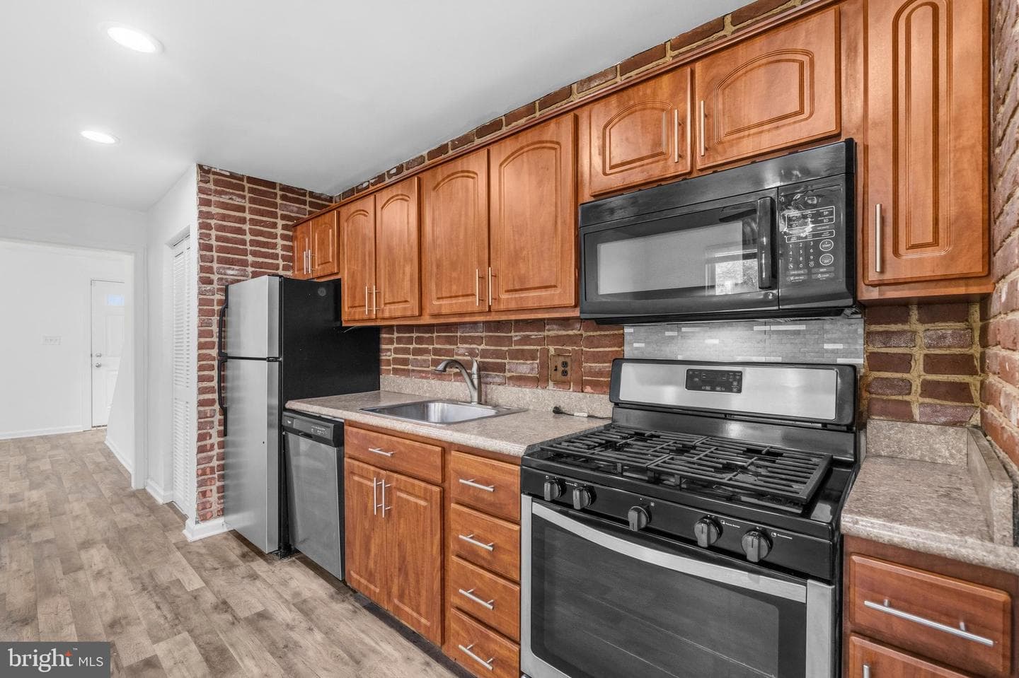 520 49th Street NE photo 12