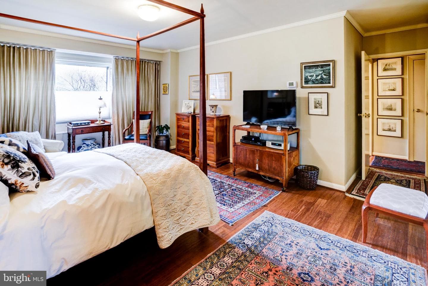 4201 Cathedral Avenue NW #124e photo 31