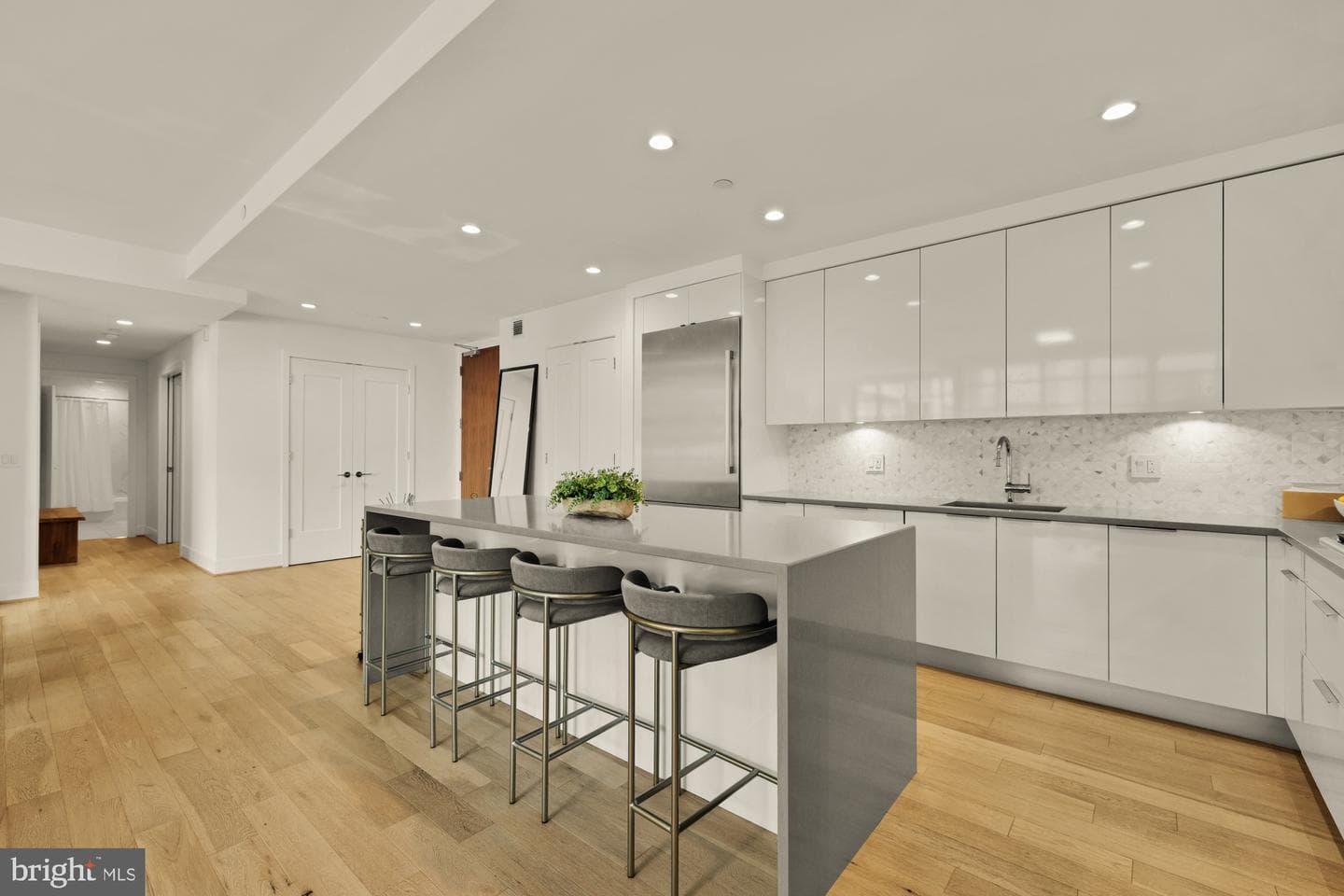 45 Sutton Square SW #906 photo 10