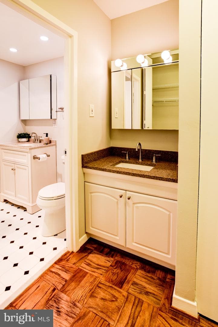 4100 Cathedral Avenue NW #512 photo 38