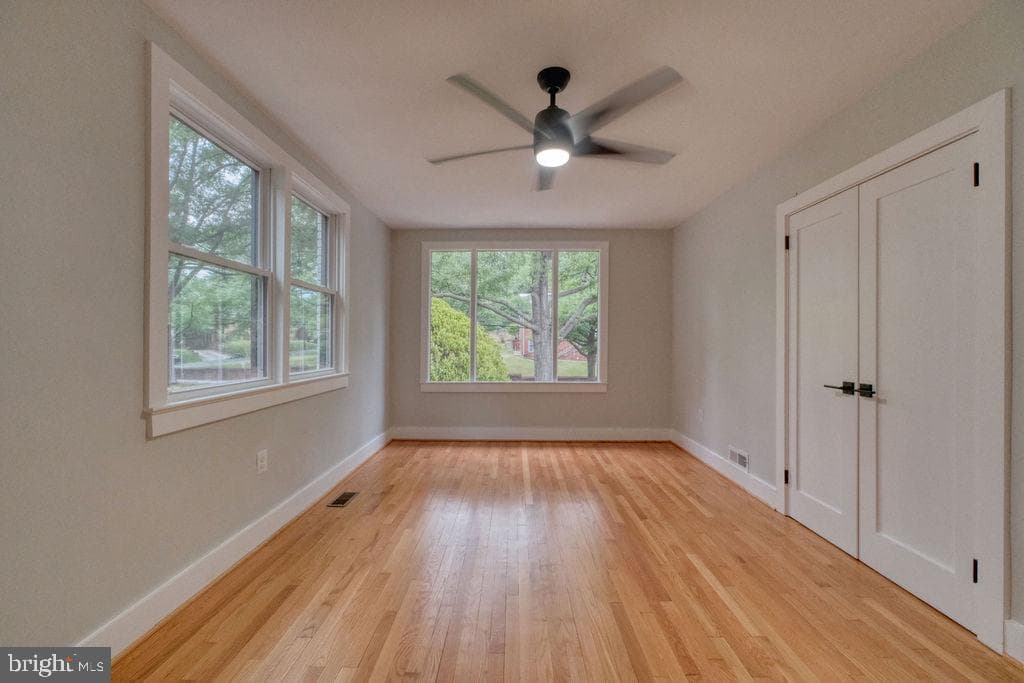1361 Branch Avenue SE photo 22
