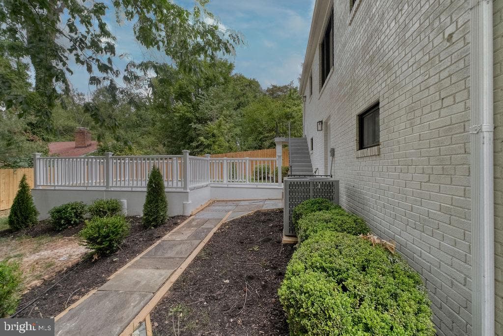 1361 Branch Avenue SE photo 39