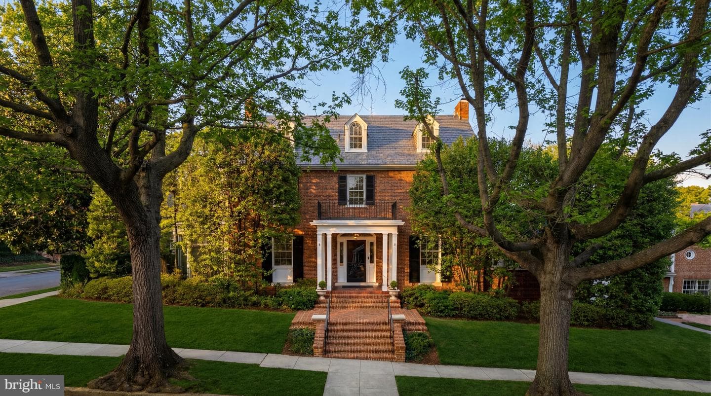 3609 Edmunds Street NW photo 3