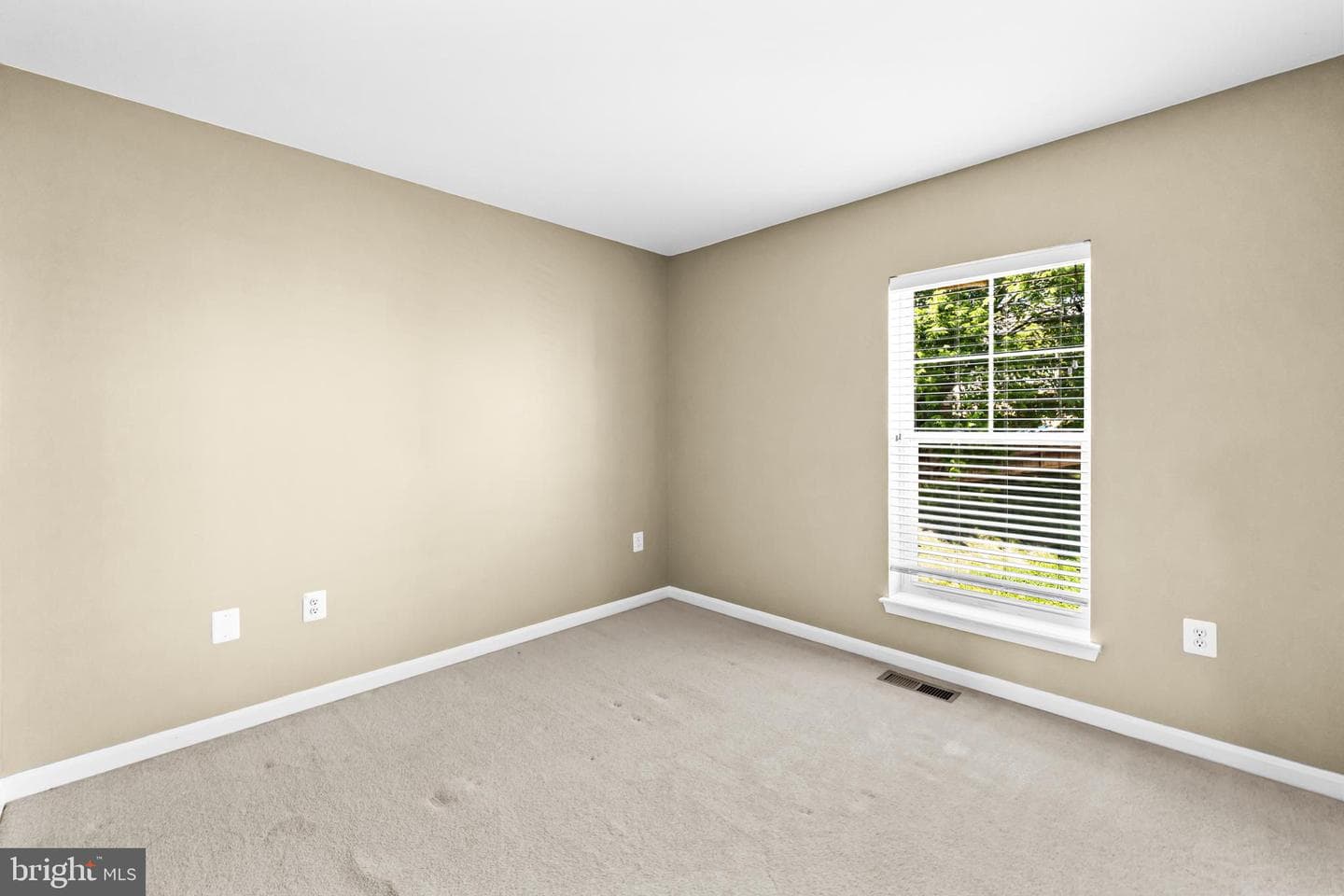 427 Woodcrest Drive SE photo 22