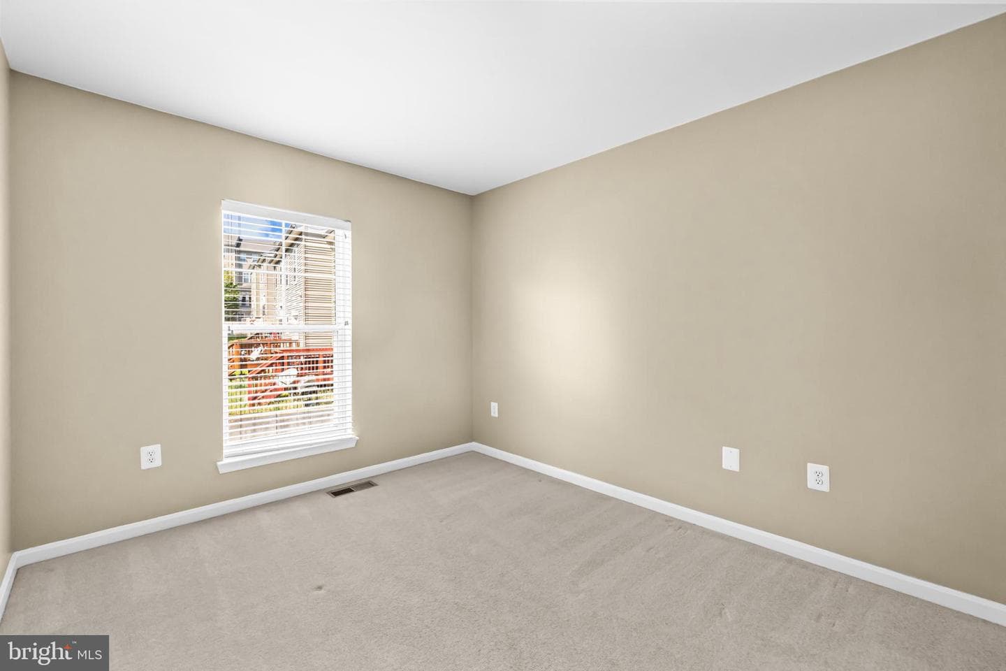 427 Woodcrest Drive SE photo 25