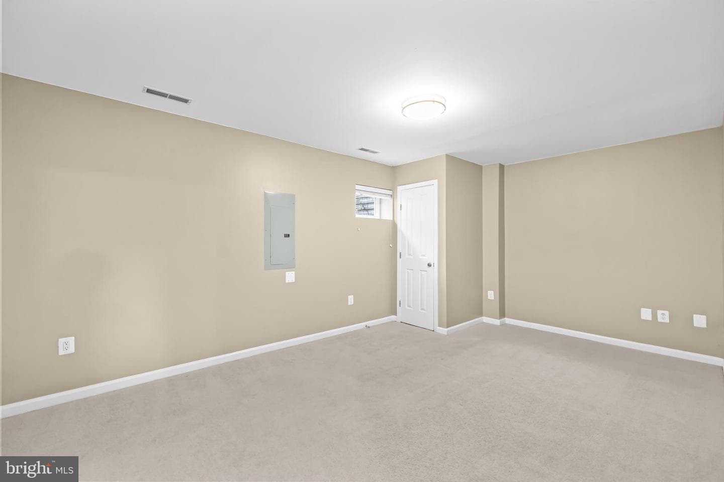 427 Woodcrest Drive SE photo 30