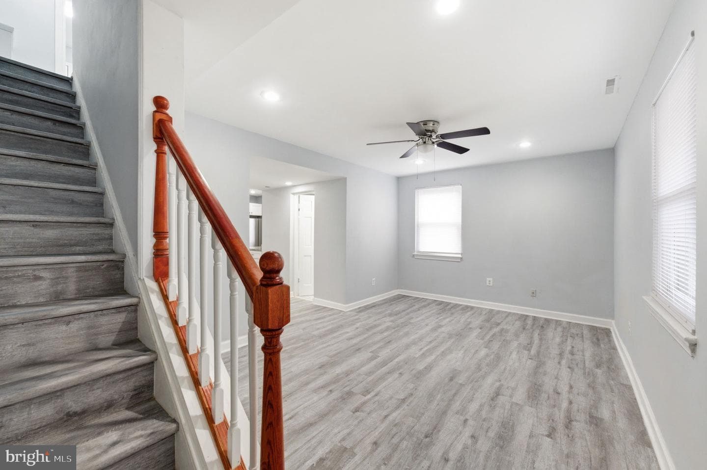 4029 Grant Street NE photo 5