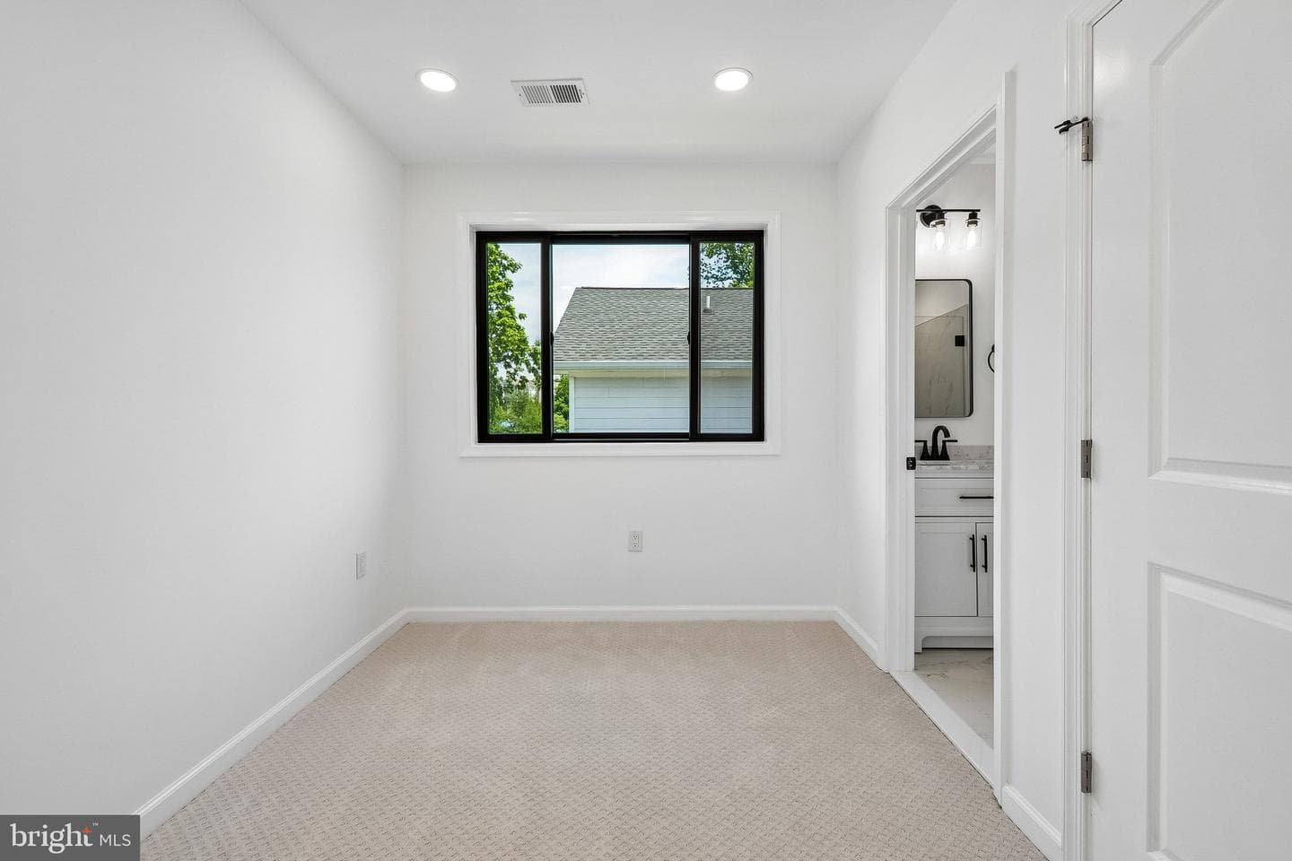 3108 Adams Street NE photo 14